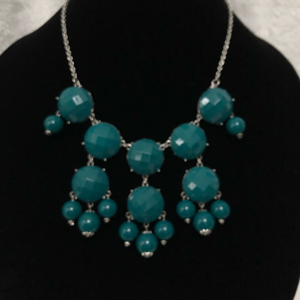 Dark green(emerald?) bubble necklace